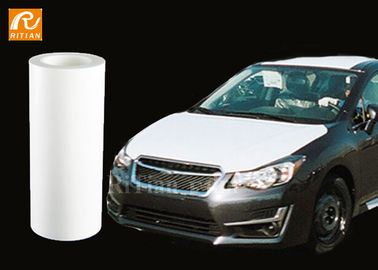 Adhérence moyenne des véhicules à moteur de film protecteur d'expédition extérieure de voiture 6 mois anti UV