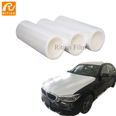 Un bon prix. Film de protection automobile résistant aux UV avec une épaisseur de 70 um et adhésif acrylique pour la protection de la peinture automobile en ligne