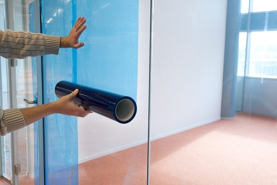 Un bon prix. Film auto-adhésif de protection transparent bleu pour fenêtre en verre 60 cm x 100 m/200 m Décollez sans résidu en ligne