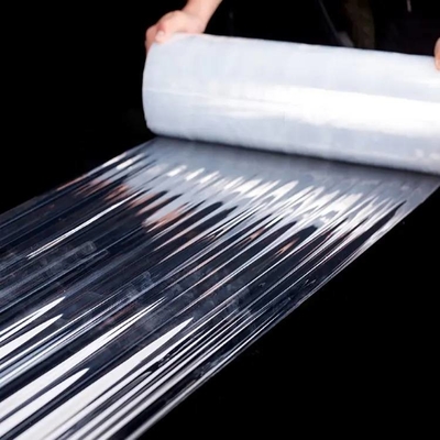Un bon prix. Film imperméable épaissi transparent de conditionnement en plastique de PE de film protecteur de meubles de matériel en ligne