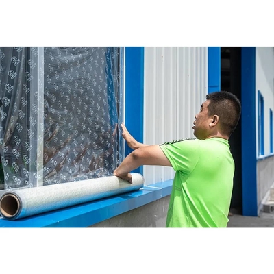 Un bon prix. Film protecteur de PE auto-adhésif en plastique rentable pour des vitraux en ligne