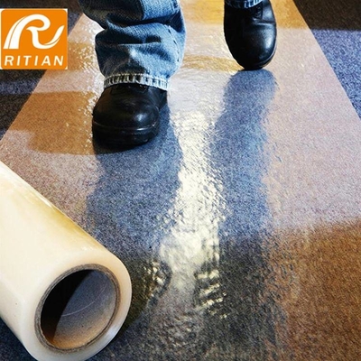 Un bon prix. Film auto-adhésif protecteur de surface provisoire en gros de protection de PE de tapis en ligne