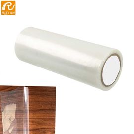 Un bon prix. Congé à forte adhésion automatique de soufflage de corps creux de film protecteur de PE de tapis aucun résidu en ligne